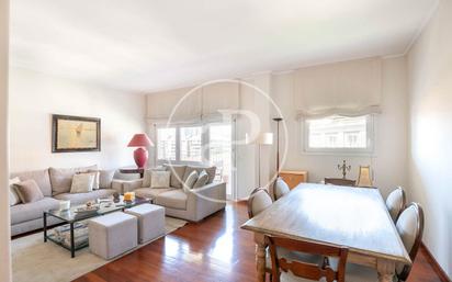 Sala d'estar de Pis en venda en  Barcelona Capital amb Aire condicionat, Calefacció i Terrassa