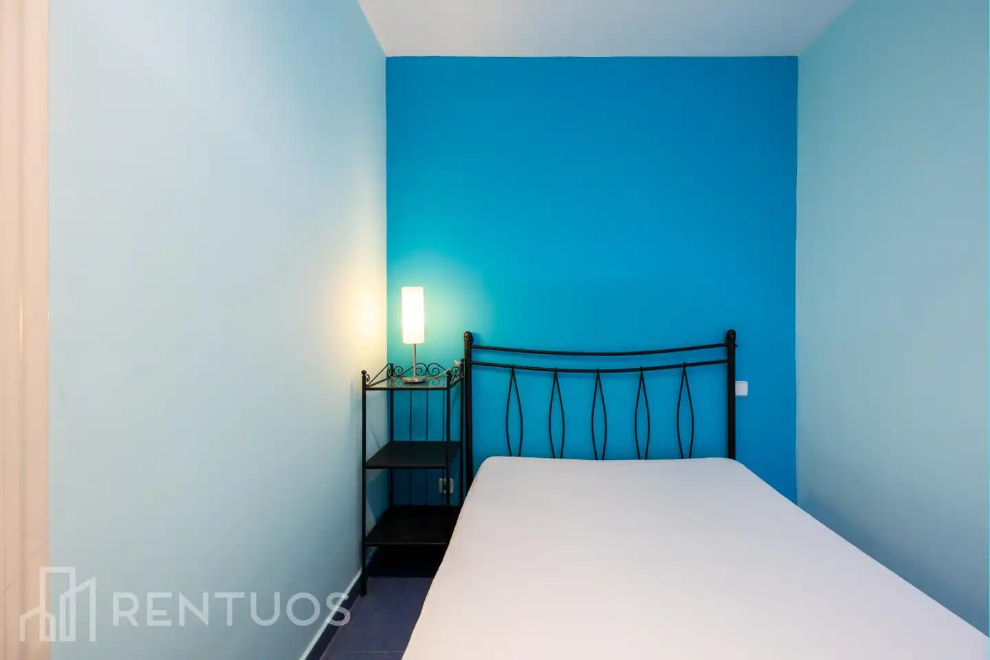 Habitación de Estudio de alquiler en Madrid con Amueblado