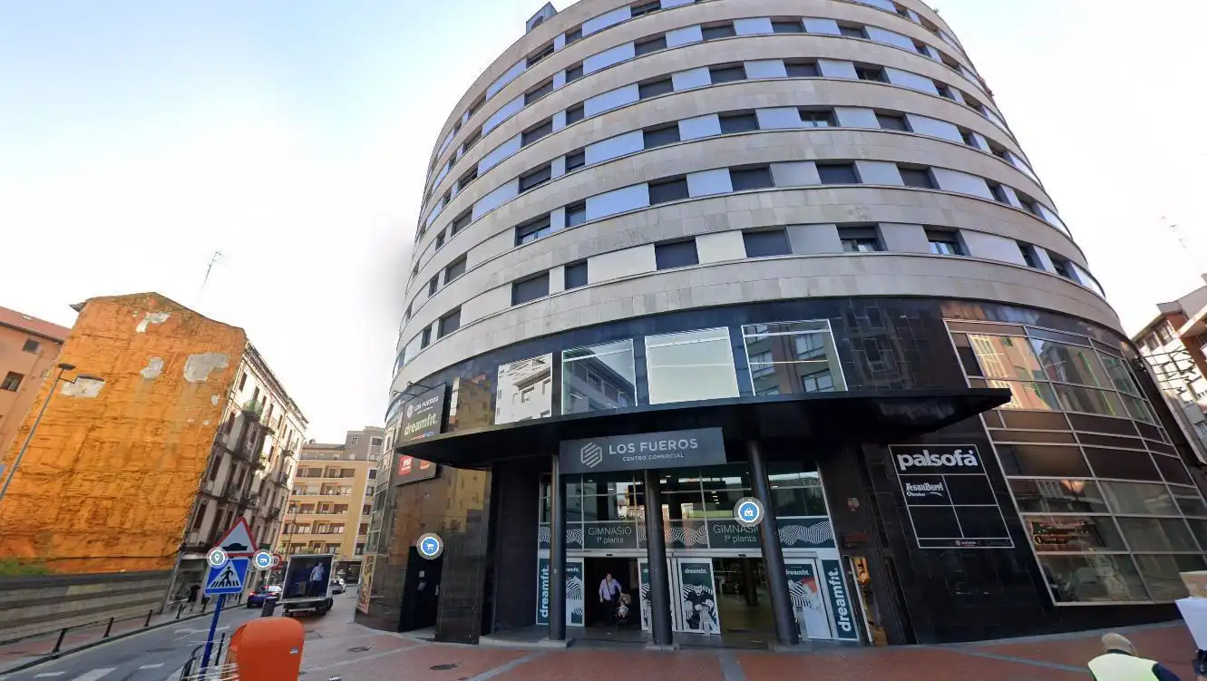 Vista exterior de Oficina de alquiler en Barakaldo  con Aire acondicionado