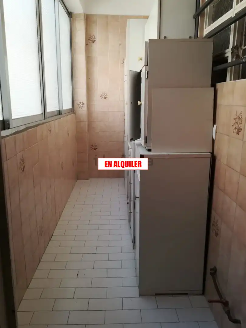Cuina de Pis de lloguer en Ciudad Real amb Calefacció, Terrassa i Moblat