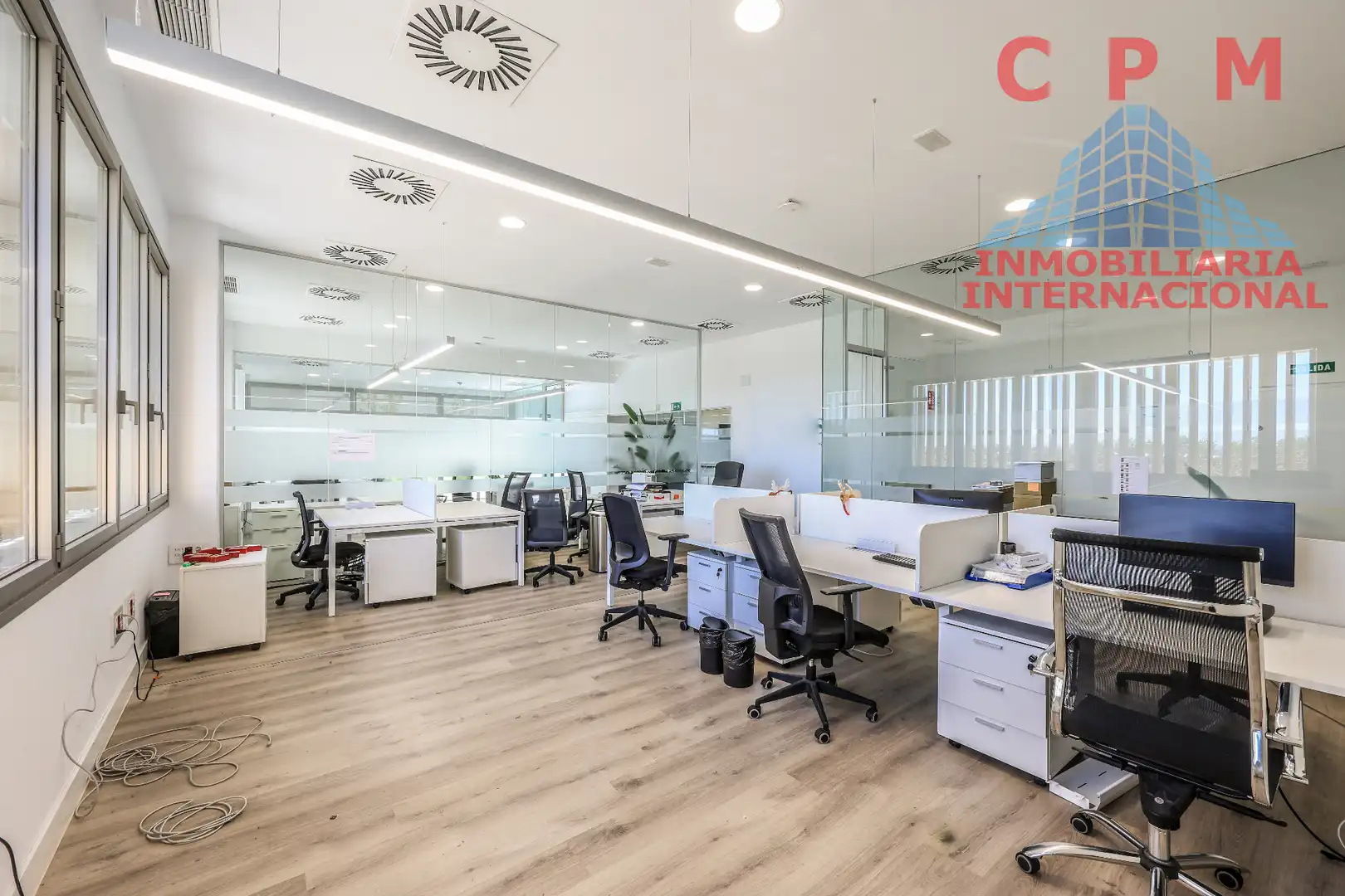 Büro zur Miete in Madrid mit Klimaanlage, Heizung und Möbliert