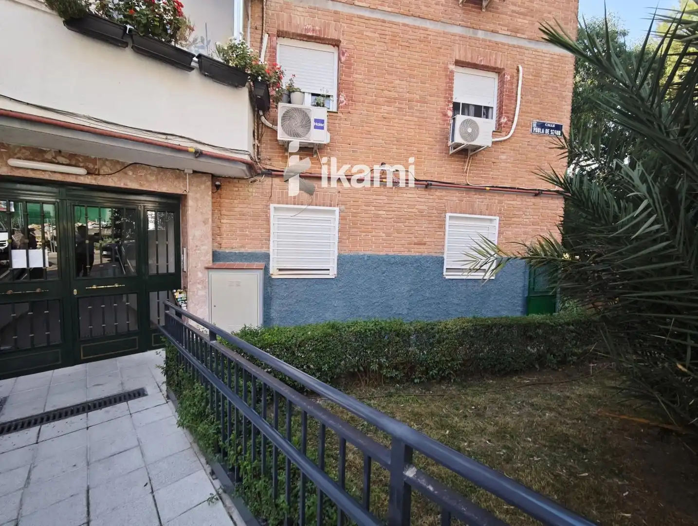 Vista exterior de Piso en venta en Madrid con Calefacción, Jardín privado y Amueblado