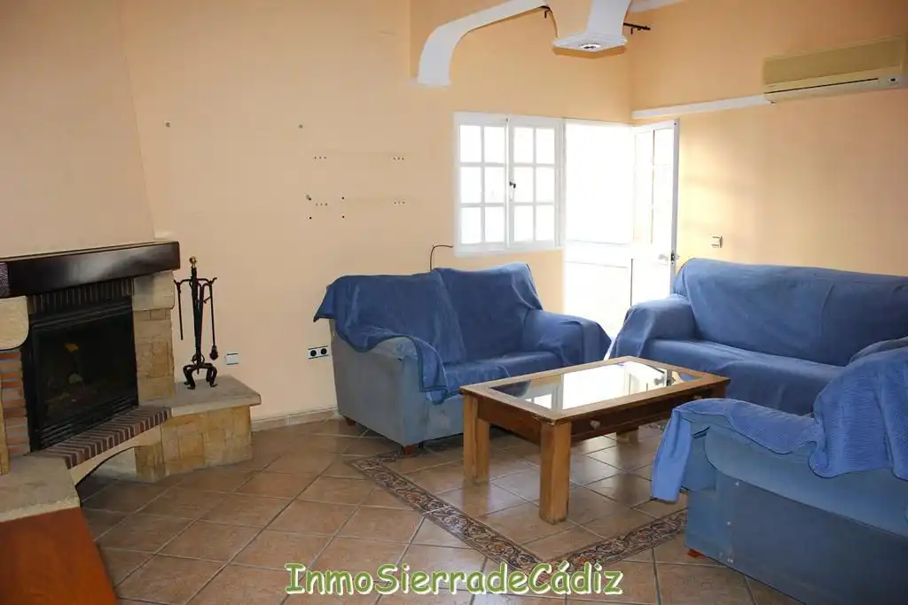 Living room of Flat for sale in Algodonales  with Air Conditioner, Heating and Terrace