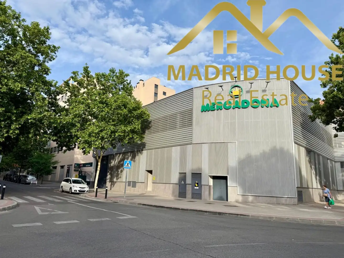 Vista exterior de Àtic en venda en Madrid amb Aire condicionat, Calefacció i Terrassa