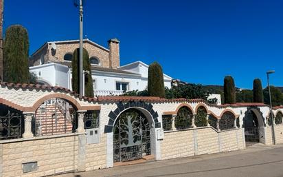 Vista exterior de Casa o xalet en venda en Roses amb Aire condicionat, Terrassa i Piscina