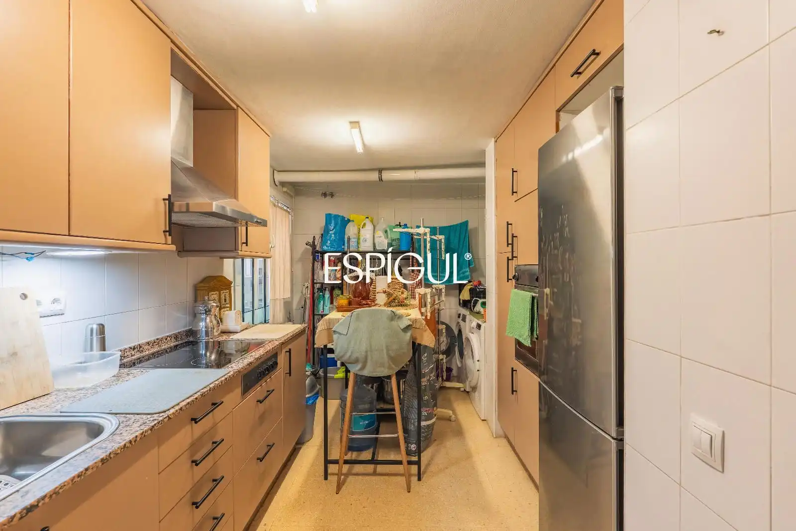 Küche von Wohnung zum Verkauf in Salt mit Heizung, Möbliert und Ofen