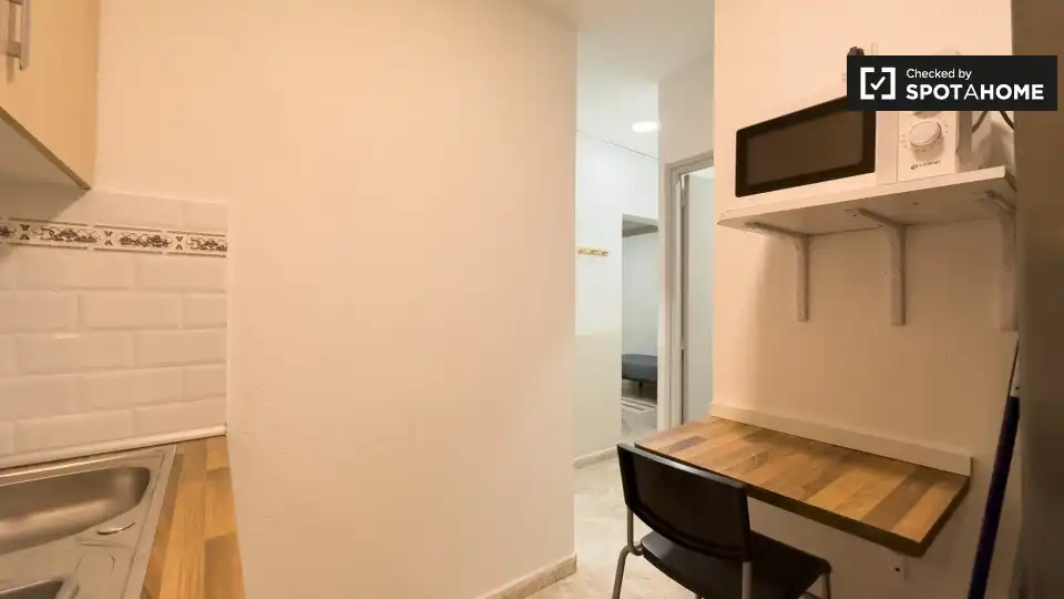 Room in Sant Pere, Sta. Caterina i la Ribera