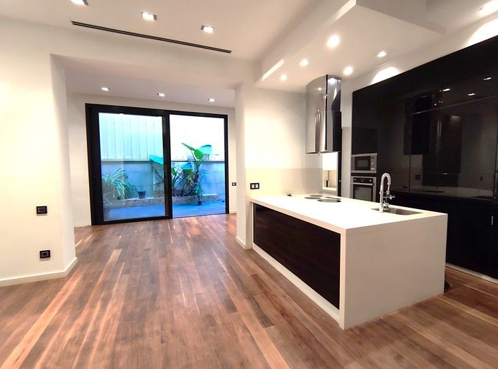 Kitchen of Planta baja for sale in Badalona  with Air Conditioner, Heating and Parquet flooring