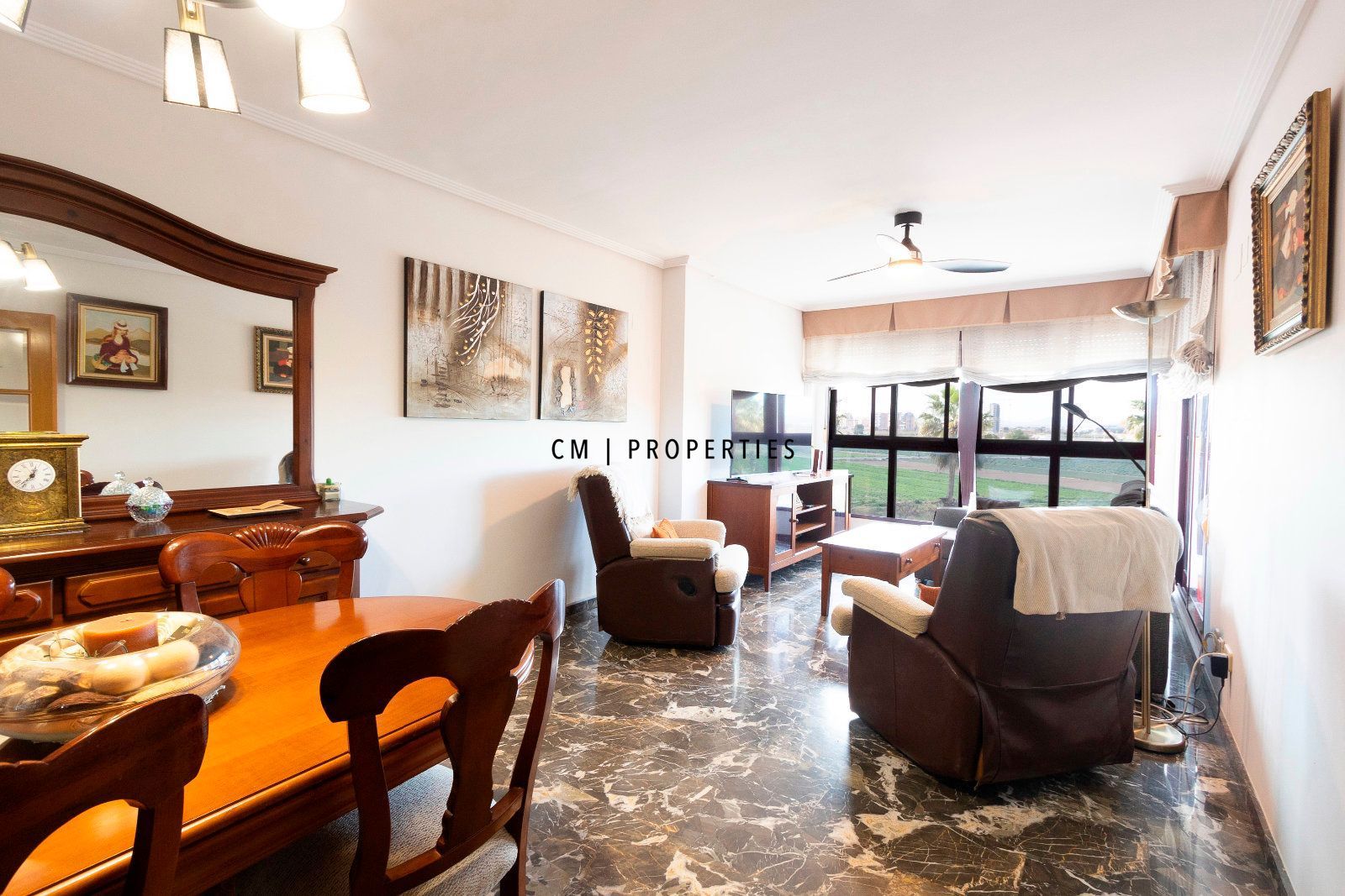 Vista exterior de Pis en venda en  Valencia Capital amb Aire condicionat, Calefacció i Terrassa