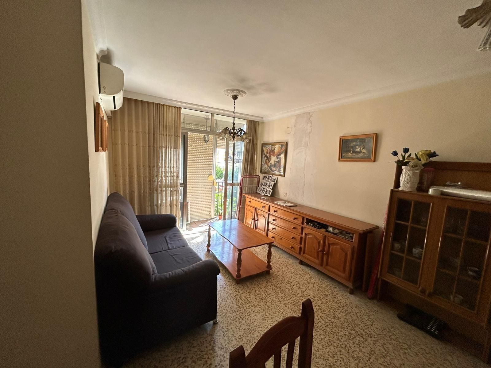 Living room of Flat for sale in  Sevilla Capital  with Air Conditioner, Terrace and Balcony