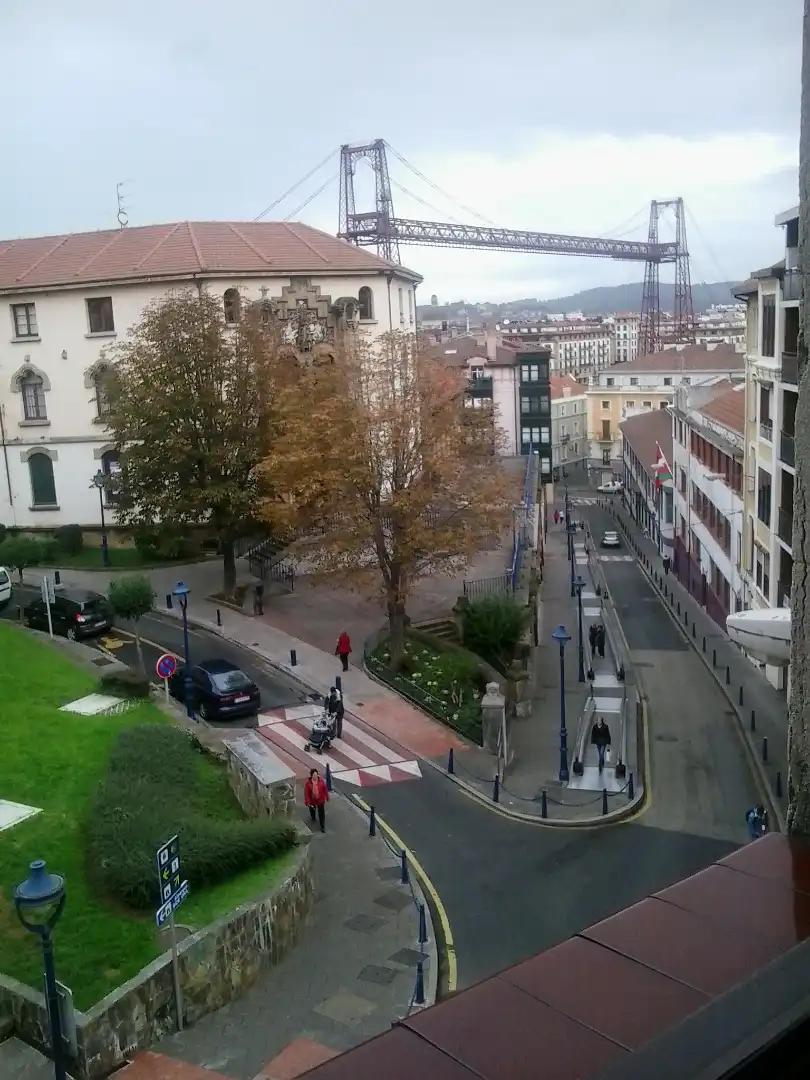 Vista exterior de Pis en venda en Portugalete amb Calefacció, Moblat i Forn