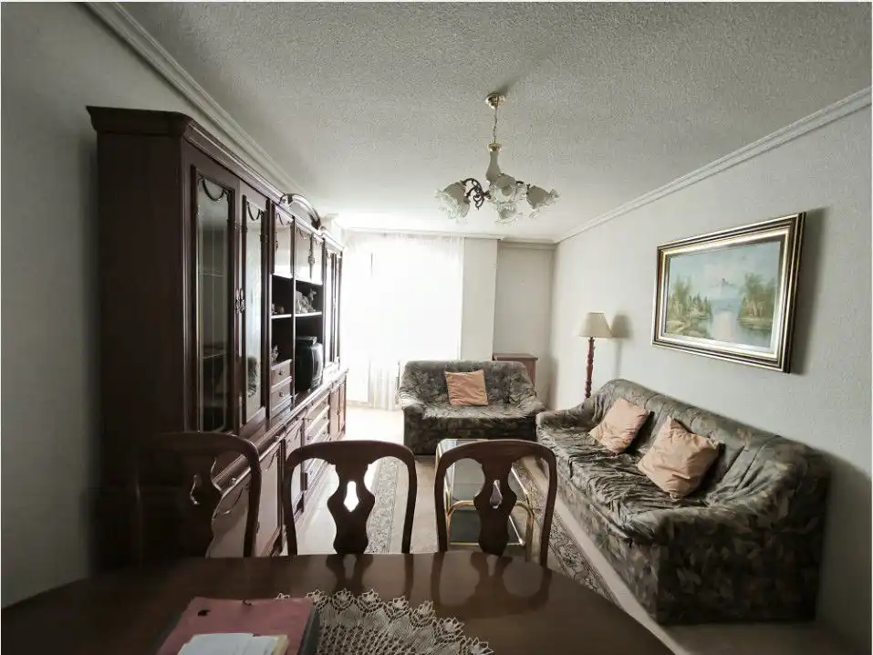 Sala de estar de Piso en venta en Salamanca con Calefacción, Terraza y Trastero