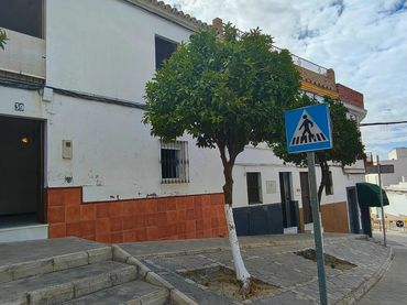 Casa con balcón en venta en Calle Salvador Allende 17