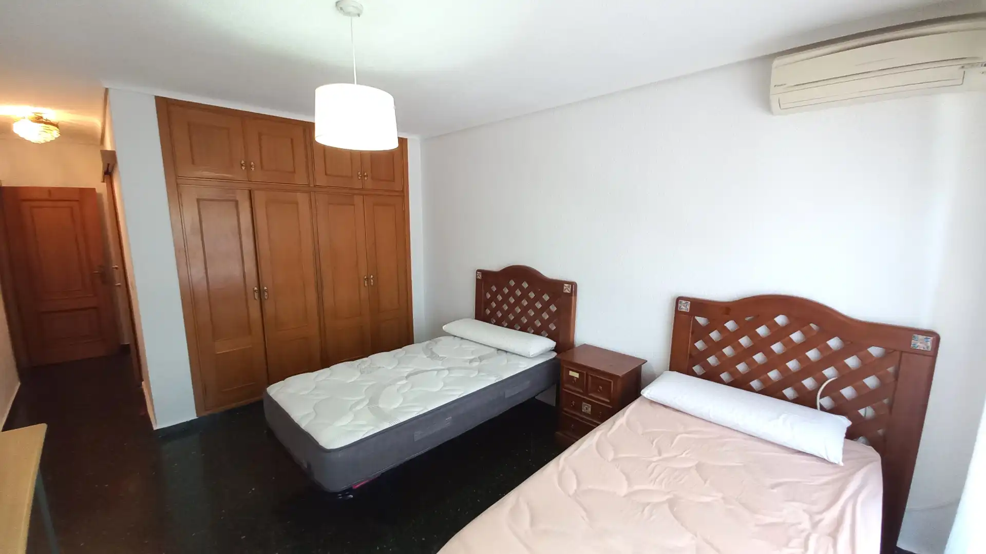 Bedroom of Flat for rent in Albacete  with Air Conditioner, Heating and Furnished
