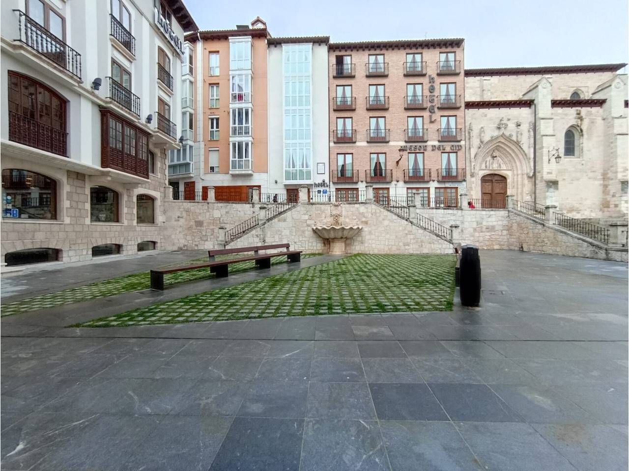 Vista exterior de Piso en venta en Burgos Capital con Trastero