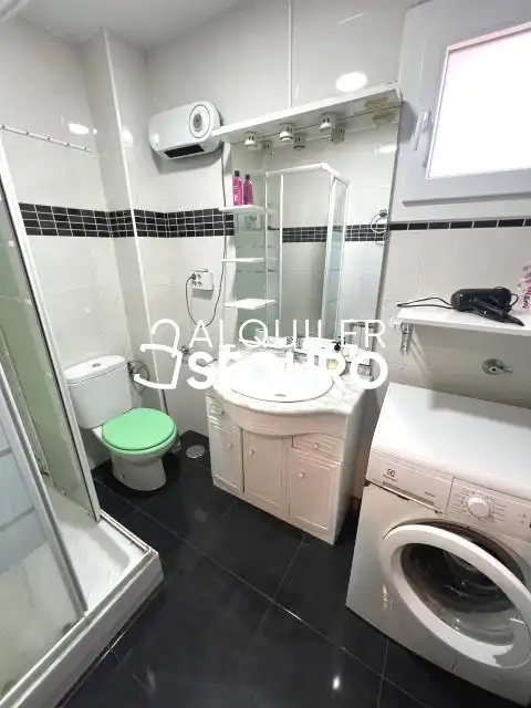 Baño de Piso de alquiler en Madrid con Aire acondicionado, Calefacción y Terraza