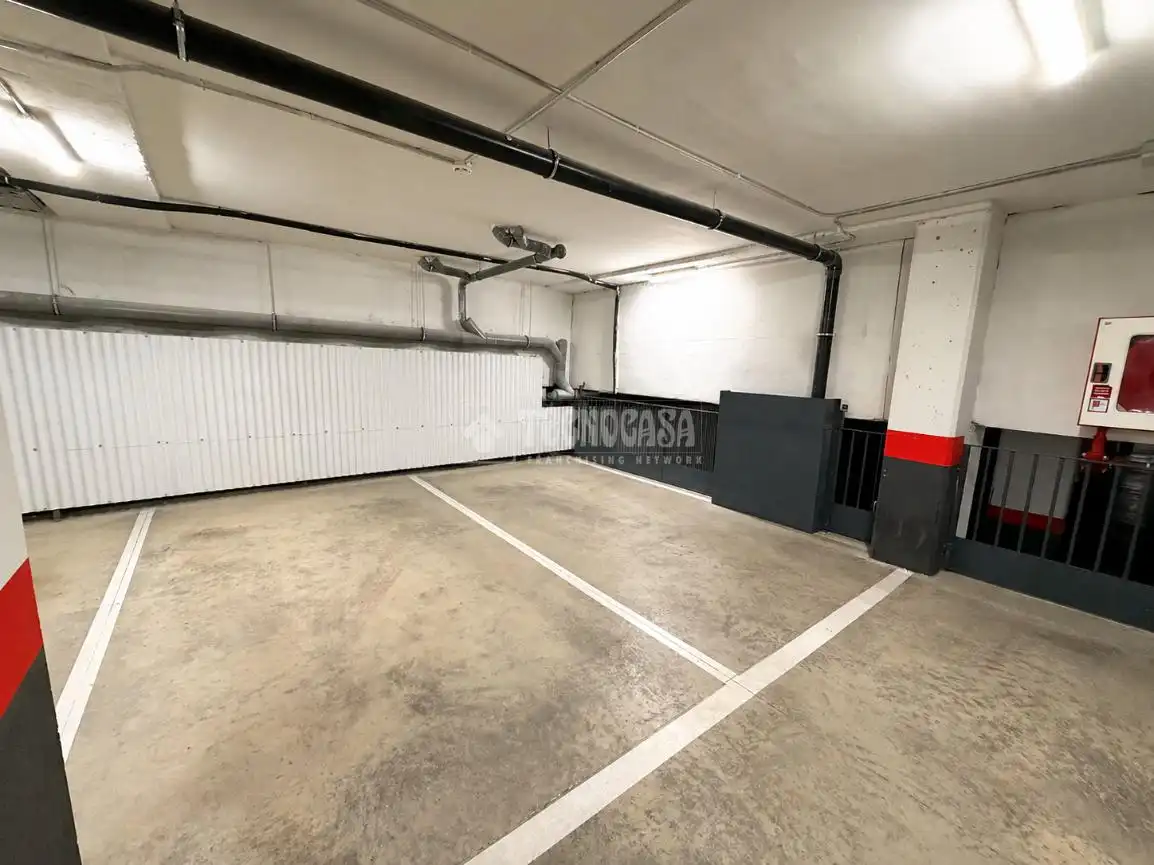 Parking of Flat for sale in Madrid  with Air Conditioner, Heating and Terrace