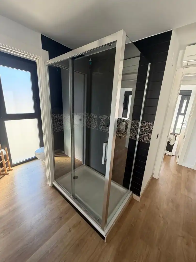 Bathroom of Houses for sale in L'Alfàs del Pi  with Air Conditioner, Heating and Private garden