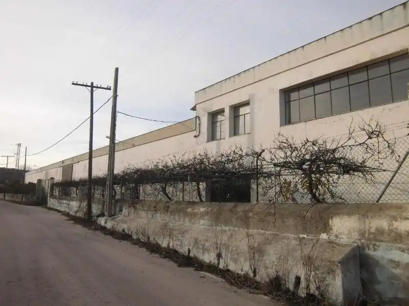 Vista exterior de Nave industrial en venta en Valencia de Alcántara
