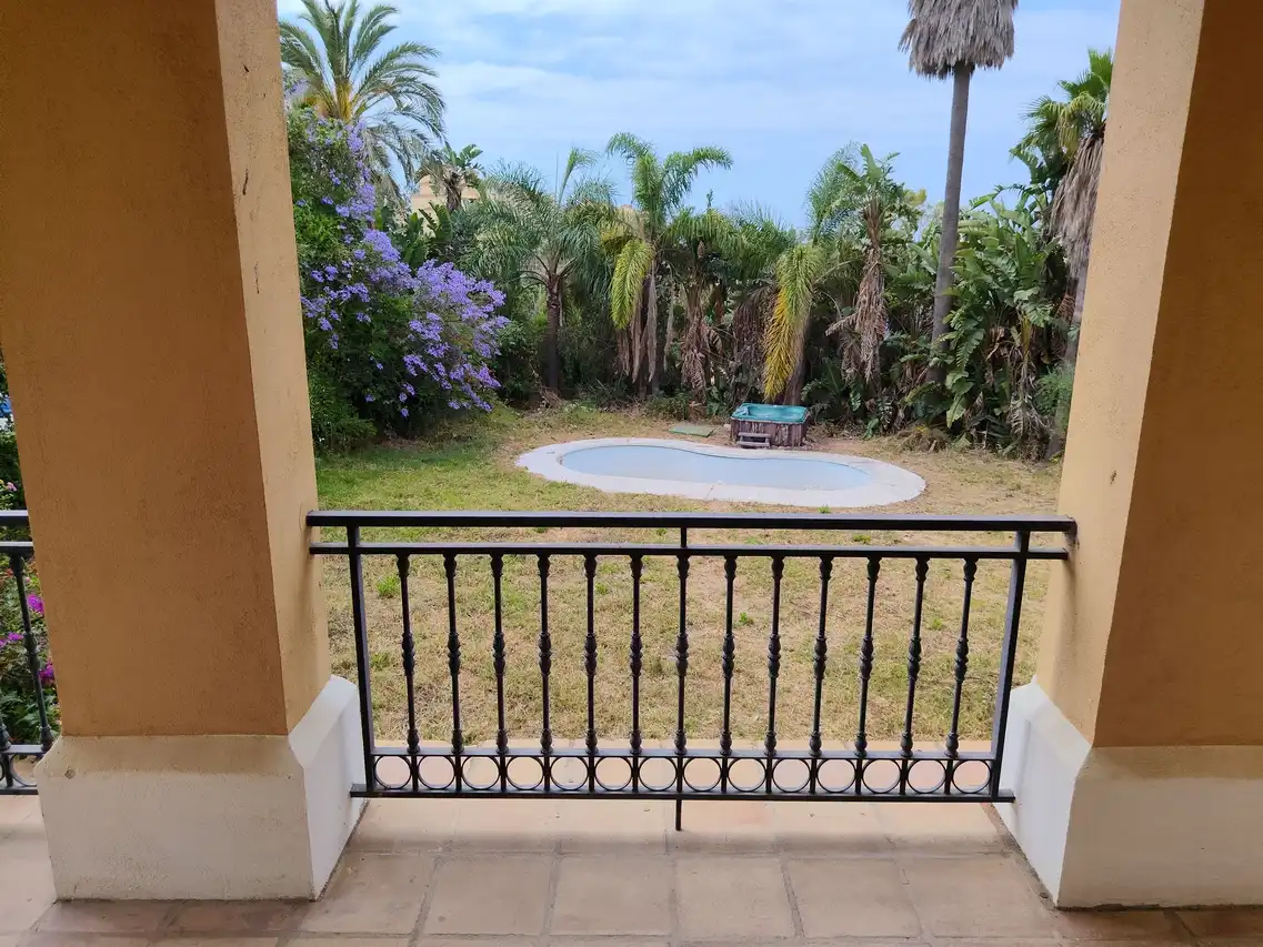 Terrassa de Casa o xalet en venda en Estepona amb Jardí privat, Terrassa i Traster