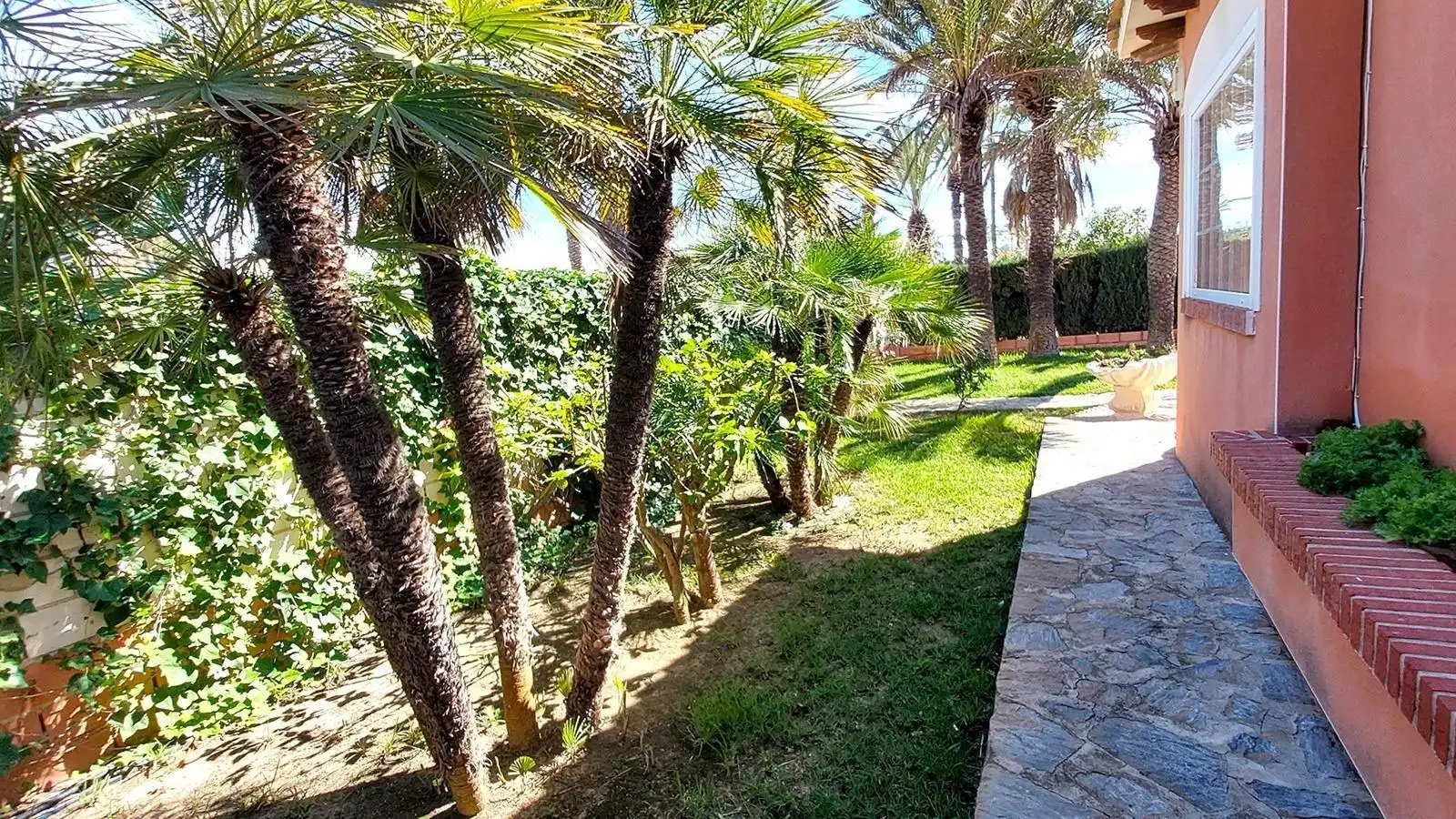 Jardí de Casa o xalet en venda en Orihuela amb Aire condicionat, Calefacció i Jardí privat