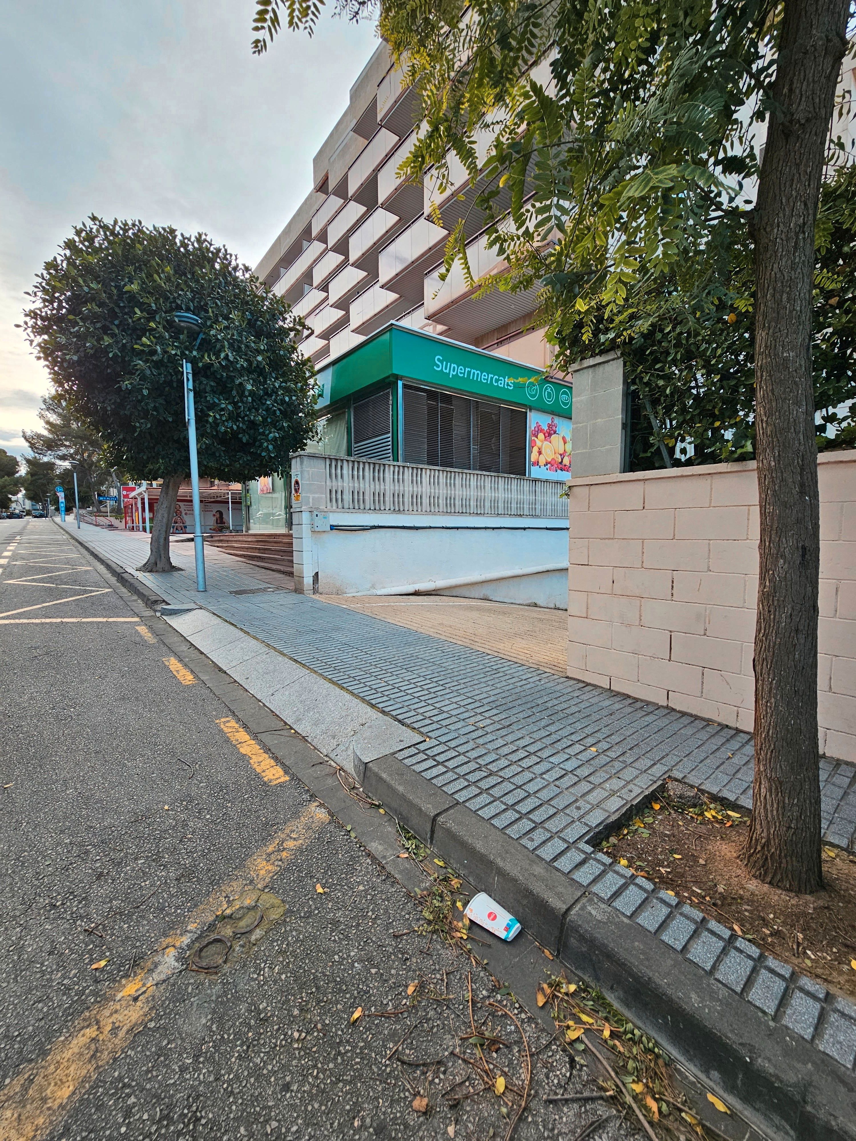 Exterior view of Garage for sale in Salou