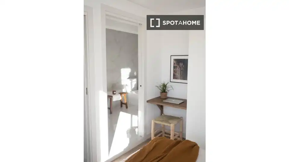Bedroom of Flat for rent in Valencia  with Air Conditioner, Heating and Furnished