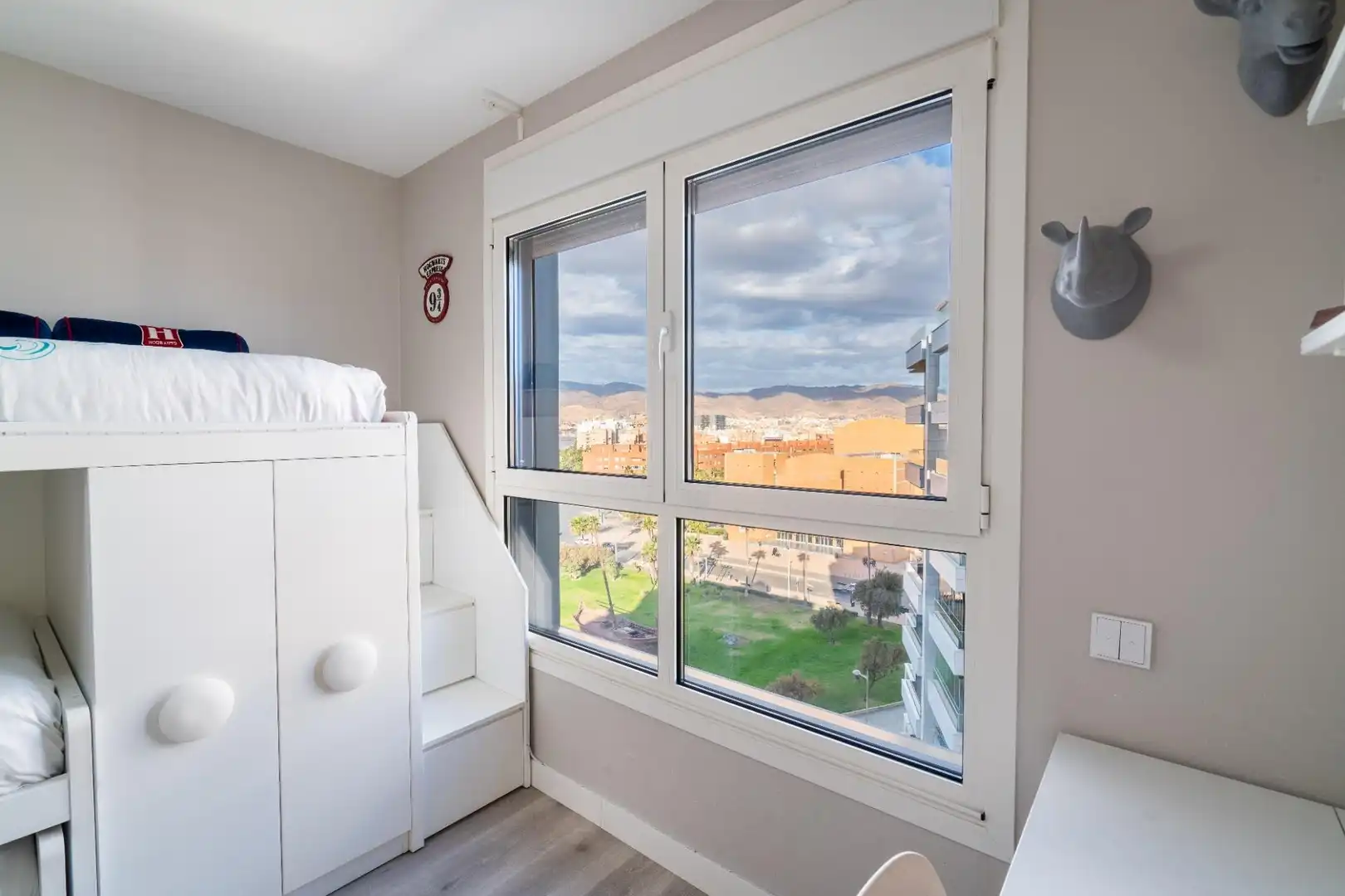 Habitación de Piso en venta en Almería con Aire acondicionado, Calefacción y Jardín privado