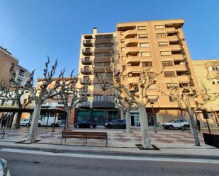 Vista exterior de Edifici en venda en Balaguer