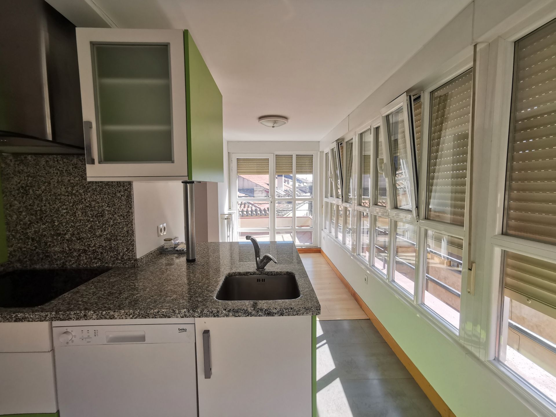 Cocina de Piso de alquiler en Salamanca Capital con Aire acondicionado, Calefacción y Parquet