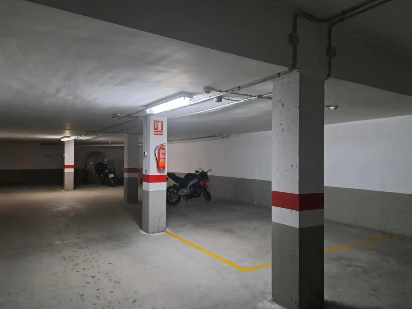 Parking of Attic for sale in Requena  with Air Conditioner, Heating and Terrace