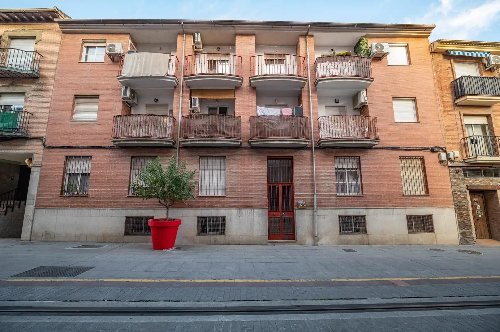 Außenansicht von Wohnungen zum Verkauf in Armilla mit Terrasse und Balkon