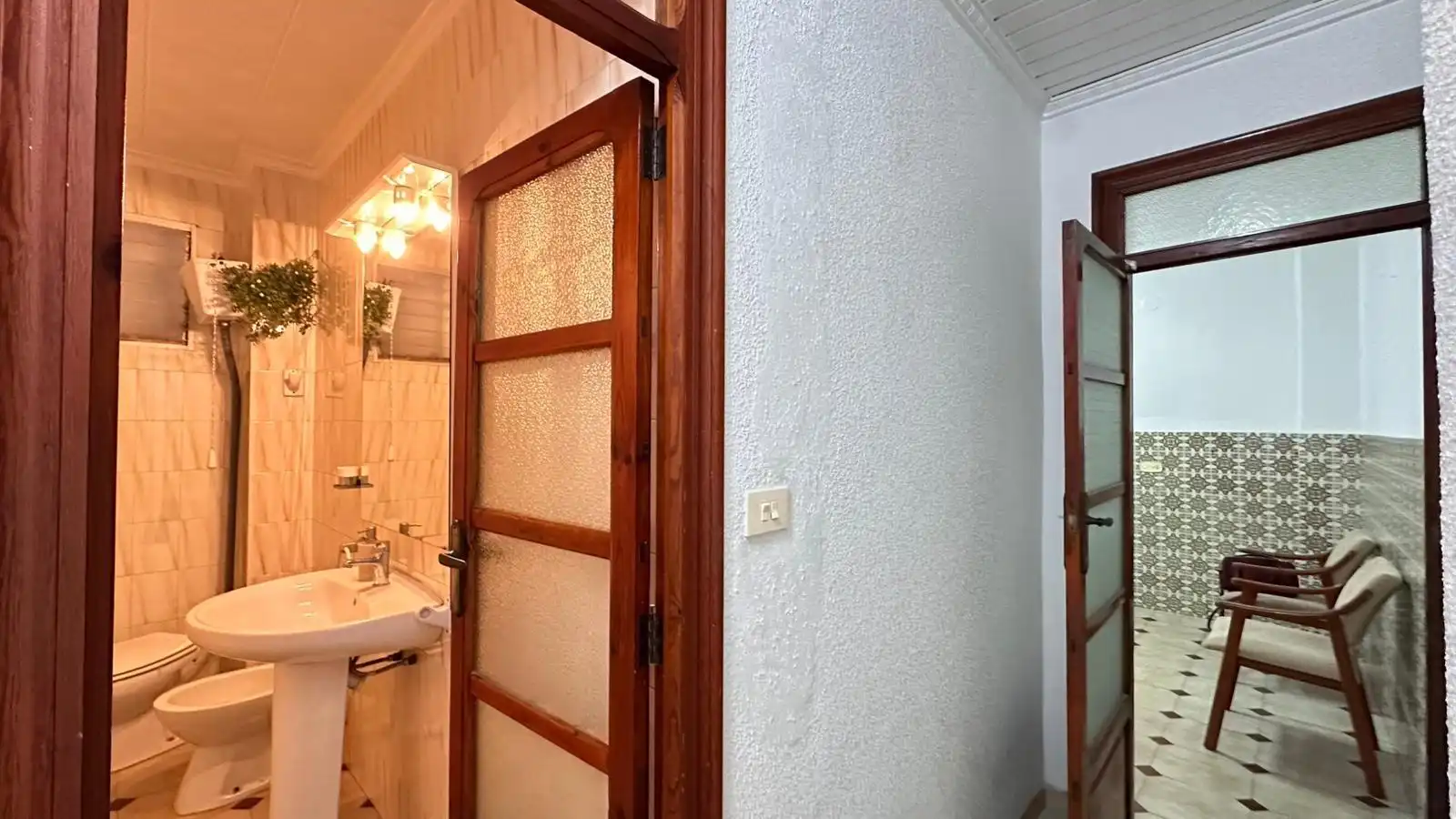 Bathroom of Houses for sale in L'Alcúdia  with Air Conditioner, Terrace and Storage room
