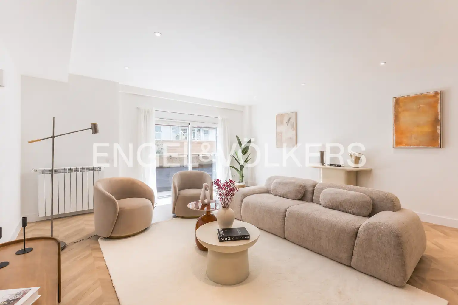 Exterior view of Flat for sale in  Madrid Capital  with Air Conditioner, Heating and Parquet flooring