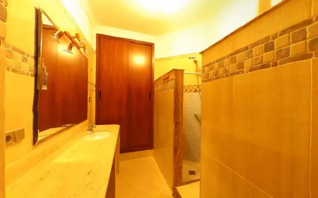 Bathroom of Houses for sale in Málaga  with Air Conditioner, Private garden and Terrace