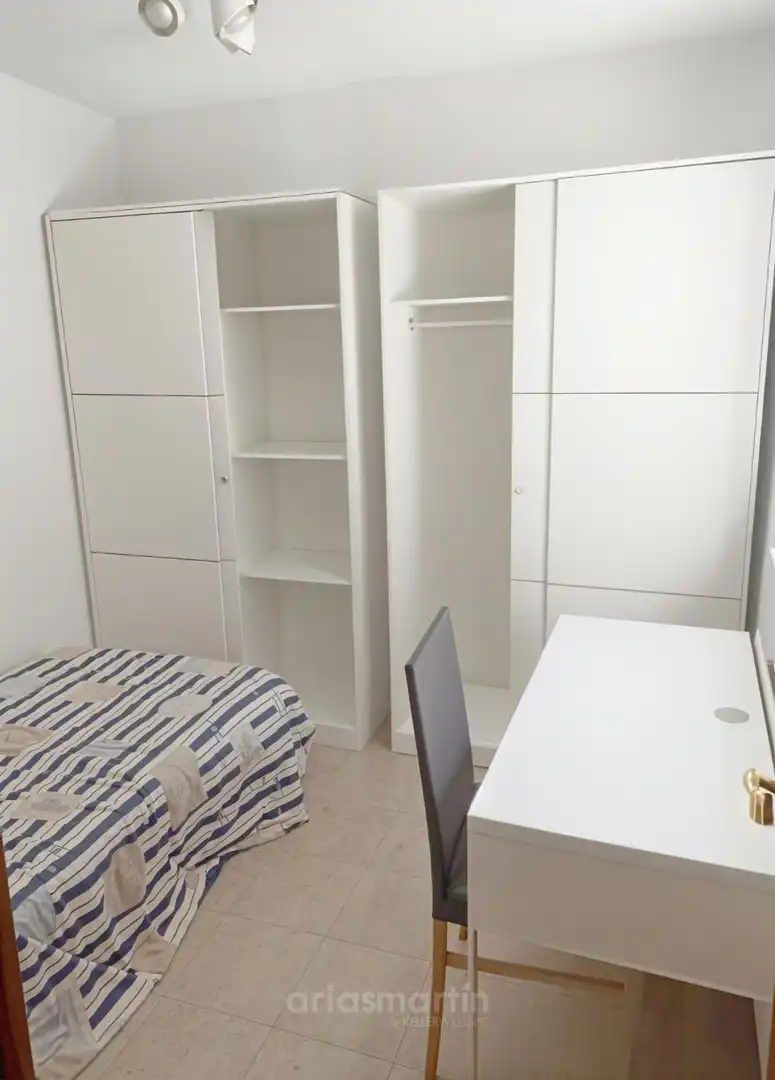 Bedroom of Flat for rent in Salamanca  with Heating, Furnished and Oven