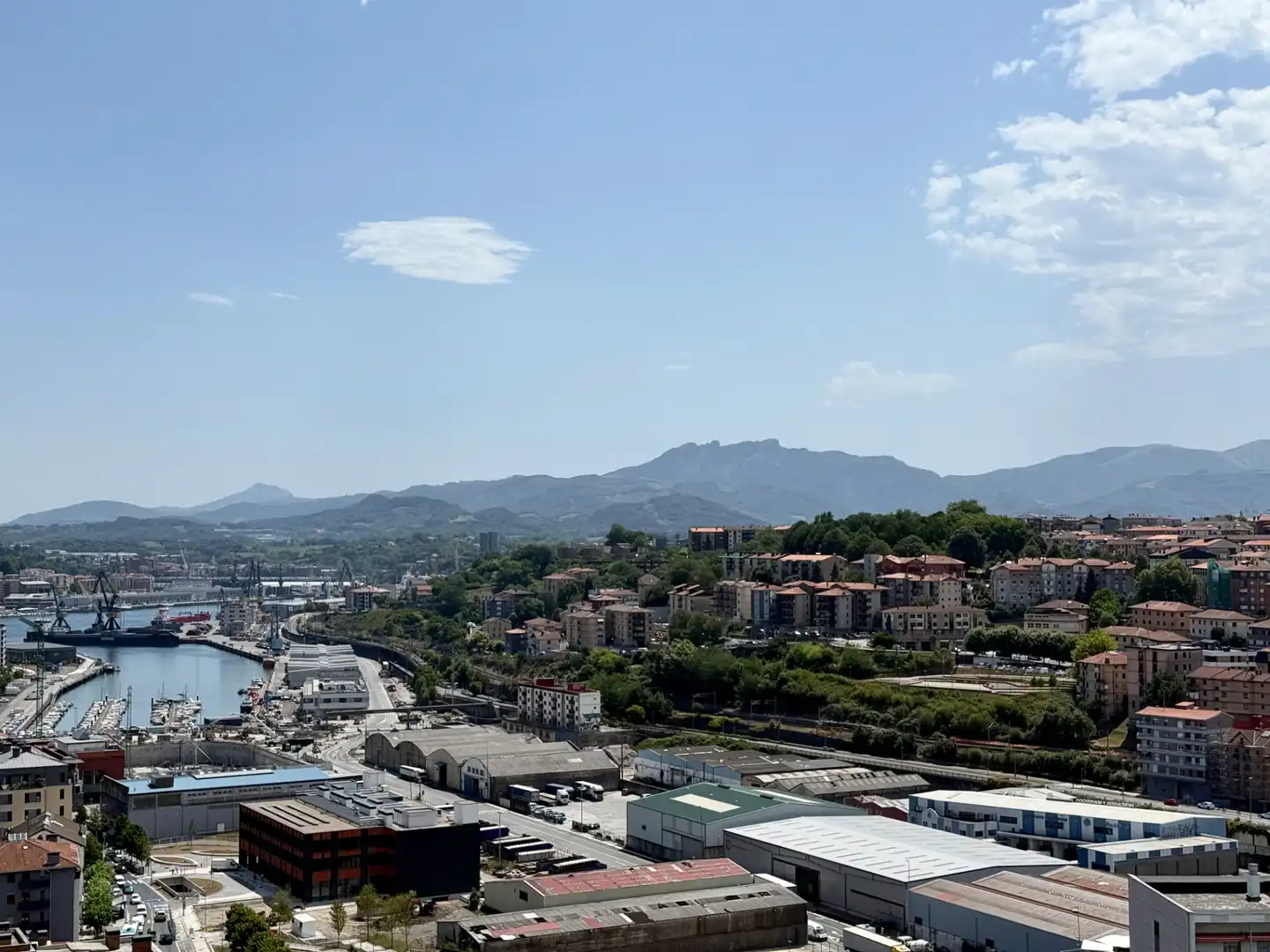 Außenansicht von Wohnung zum Verkauf in Donostia - San Sebastián  mit Heizung, Terrasse und Möbliert