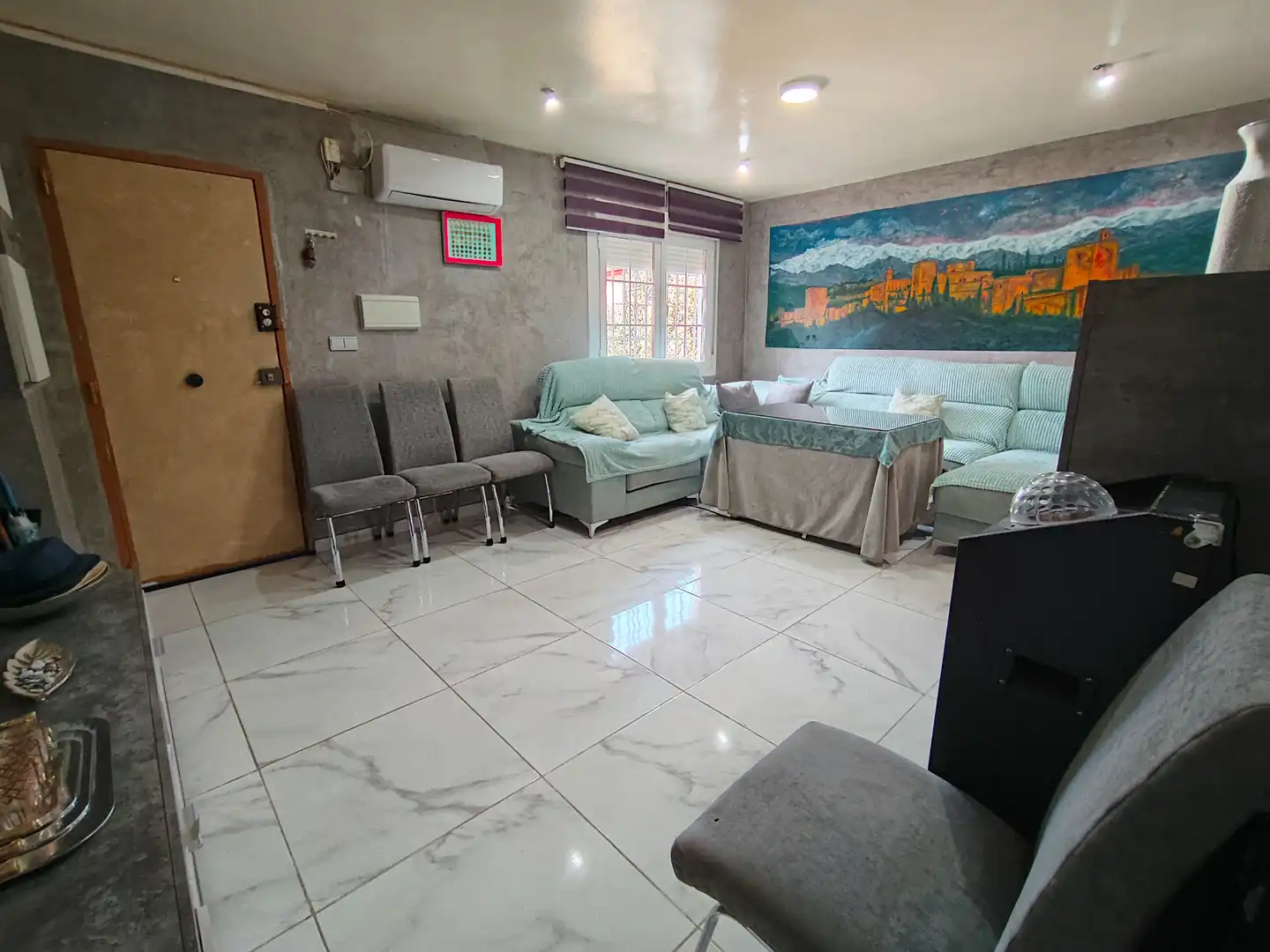 Sala de estar de Casa adosada en venta en Alhendín con Aire acondicionado, Amueblado y Balcón