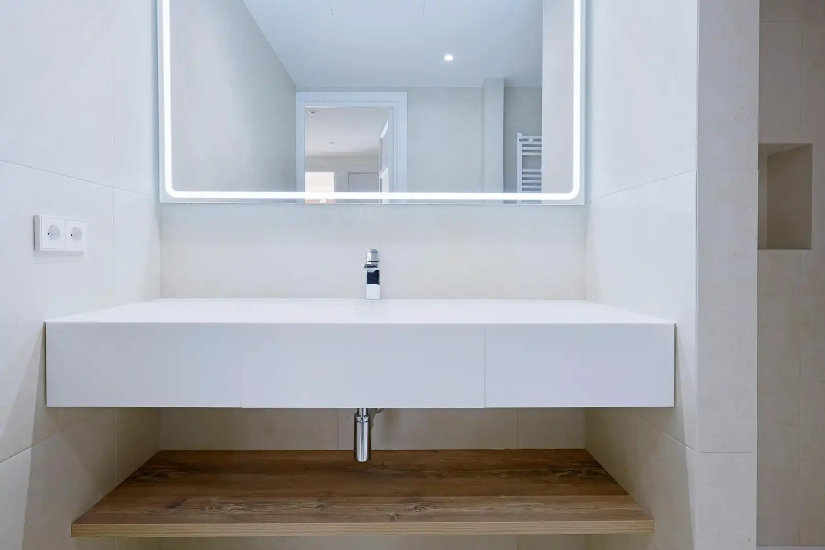 Bathroom of Flat for rent in Barcelona  with Air Conditioner, Heating and Parquet flooring