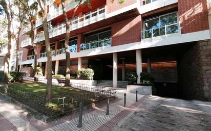 Exterior view of Flat to rent in  Madrid Capital  with Air Conditioner and Terrace