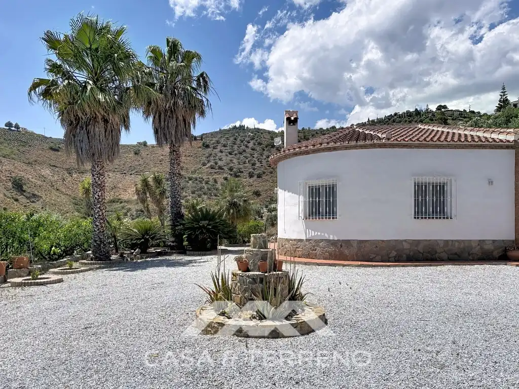 Vista exterior de Casa o chalet en venta en Canillas de Albaida con Aire acondicionado, Calefacción y Jardín privado
