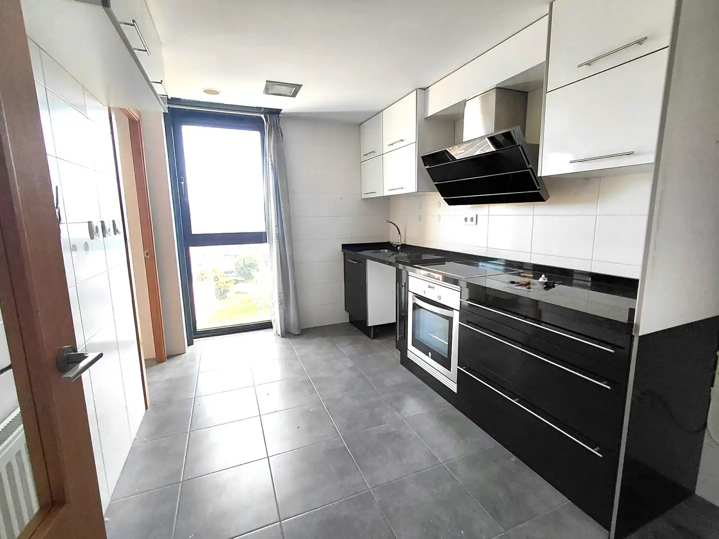 Cocina de Piso en venta en Oleiros con Calefacción, Parquet y Trastero