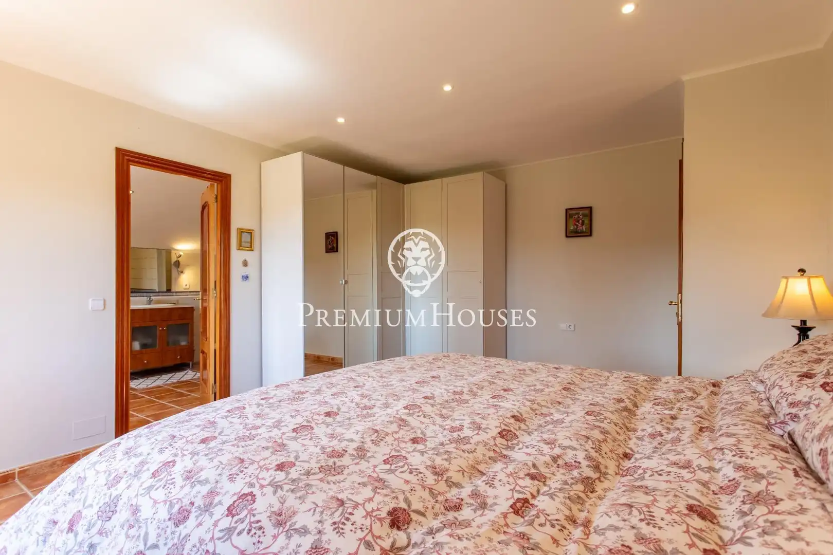 Habitación de Finca rústica en venta en Sant Iscle de Vallalta con Calefacción, Jardín privado y Terraza