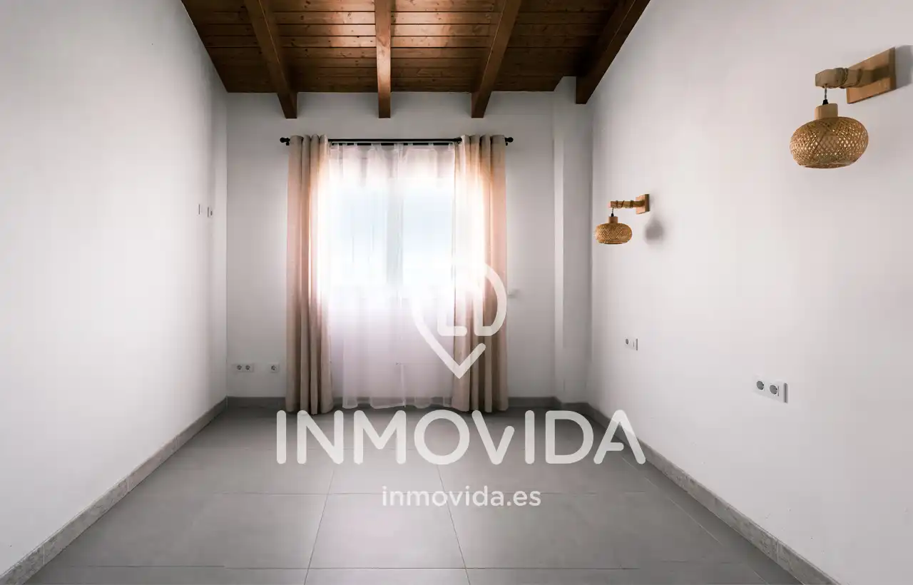 Dormitori de Casa o xalet en venda en L'Énova amb Aire condicionat, Jardí privat i Terrassa