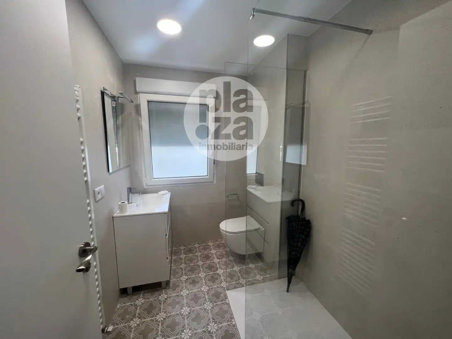 Bathroom of Flat for rent in Burgos  with Heating and Furnished