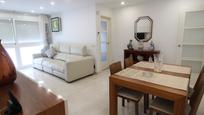 Living room of Flat for sale in  Barcelona Capital  with Air Conditioner, Oven and Microwave