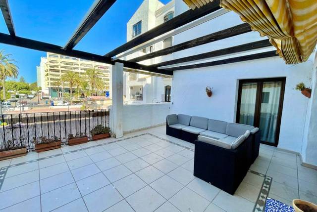 Piso en Venta en Avenida José Banús, 4 en Puerto Banús