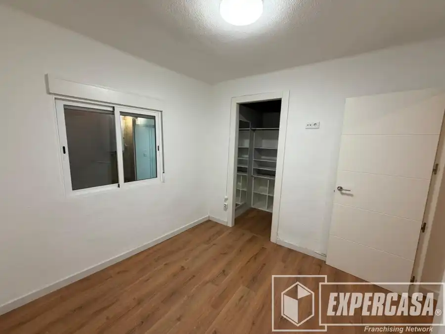 Dormitori de Pis en venda en Llíria amb Aire condicionat i Parquet