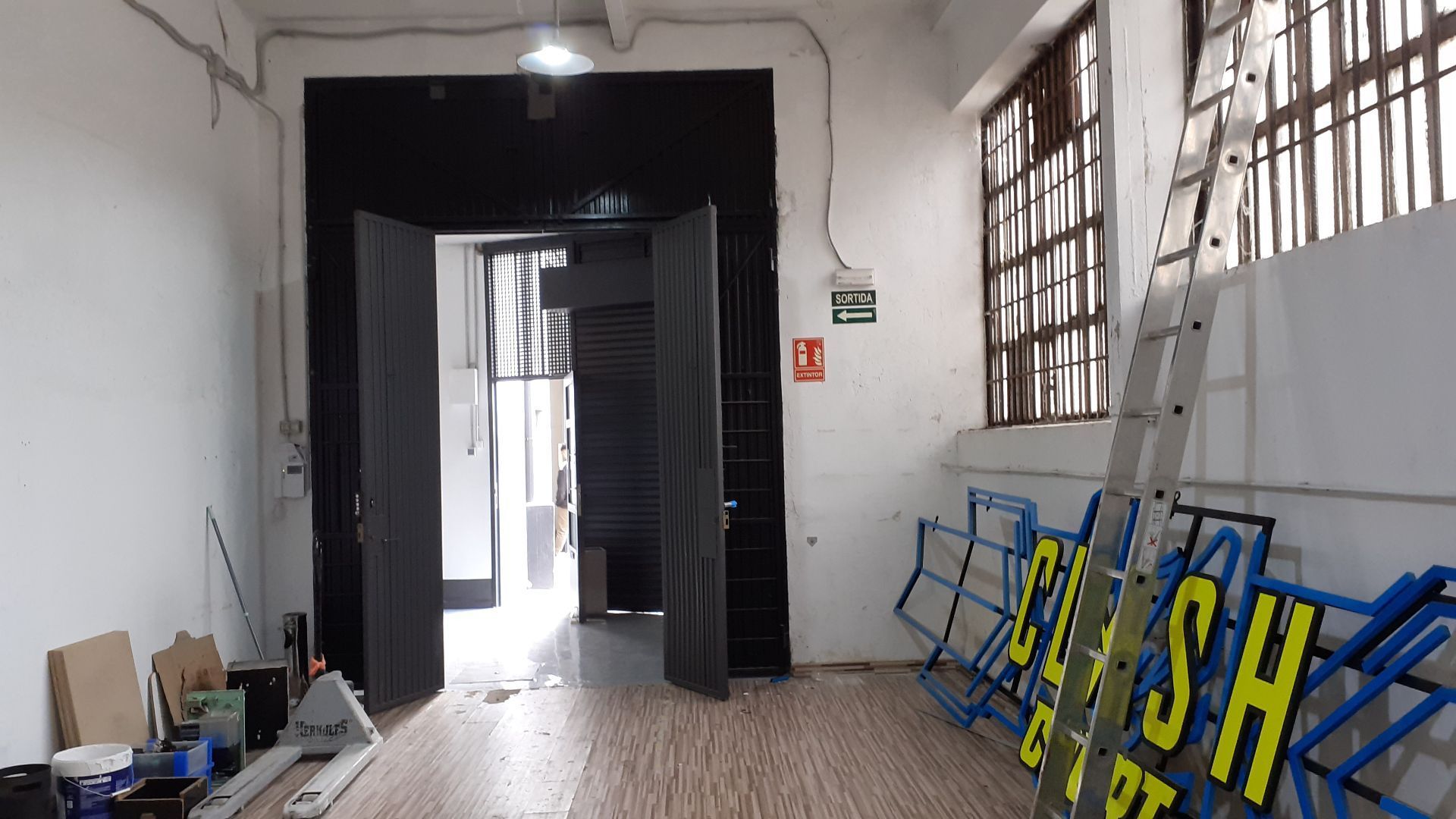 Nau industrial de lloguer a Almeda - El Corte Inglés