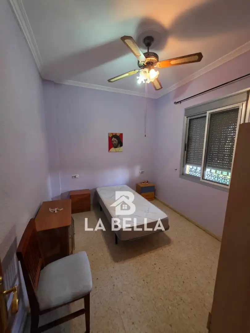 Dormitori de Casa o xalet en venda en Coria del Río amb Aire condicionat, Jardí privat i Traster